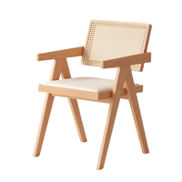 Fauteuil vintage en bois massif, siège en rotin tissé à la main pour salle à manger de style fermier