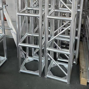 ระบบโครงหลังคาอะลูมิเนียมอัลลอยด์ โครงหลังคาอะลูมิเนียมพร้อมสลักเกลียวสำหรับติดตั้งไฟเวที โครงทรัสสำหรับคอนเสิร์ต เวทีคอนเสิร์ตเคลื่อนที่ - Product Image 1