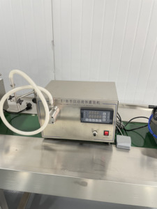 Máquina de llenado de detergente líquido semiautomático Tipo de mesa Máquina de llenado de suero de jarabe Desinfectante Agua Aceite Relleno de escritorio - Product Image 4