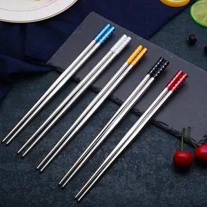 Çin yemek çubukları 5 Pairs in 1 özel logo yeniden kullanılabilir Metal 304 paslanmaz çelik çubuklar hediye seti
