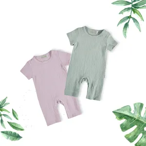 China Lieferanten Musselin Stoff 100% Baumwolle Großhandel Boutique Designed Baby Kleidung Stram pler