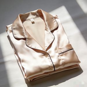 Pyjamas en soie - Product Image 1
