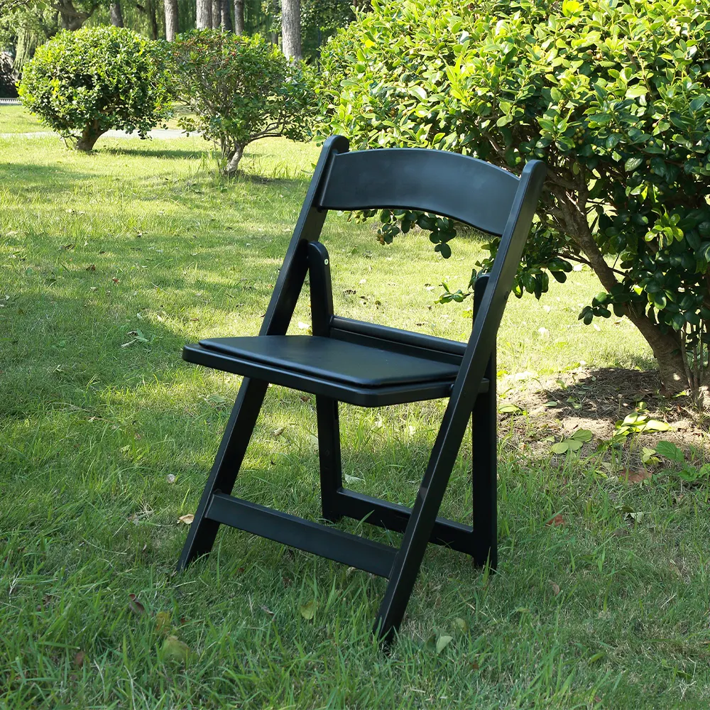 Wholesale Avant garden Colorful Resin Plastic Wedding Folding Wimbledon Chair