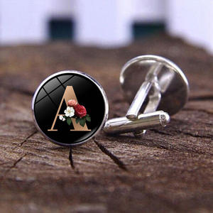 <span class=keywords><strong>Gemelli</strong></span> in lega DIY26 incisi decorazione Totem <span class=keywords><strong>con</strong></span> <span class=keywords><strong>lettere</strong></span> personalizzate regalo di nozze da uomo - Product Image 1