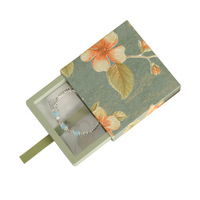 Boîte florale vintage en cristal en stock emballage en papier kraft pour bracelets montres lunettes savon revêtement UV boîte en film transparent