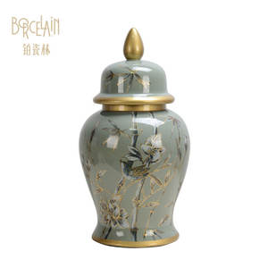 Nouveauté bibelot décoratif en porcelaine Artware boîte à bijoux en céramique à bordure dorée et verte pour la décoration intérieure - Product Image 4