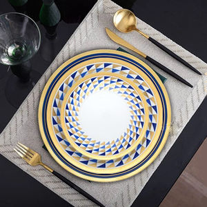 Venta al por mayor Bone China Juego de vajilla Plato cargador de porcelana Juego de cena de cerámica para boda - Product Image 4