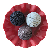 Ornements artisanaux très demandés, boules de pierre poreuses diffuseuses de parfum, boules de pierre volcanique recouvertes de plantes, noir, gris, rouge