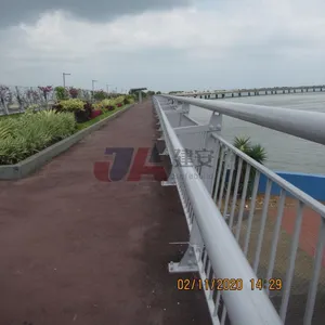 Barandilla de seguridad de puente de acero inoxidable Barrera de puente antichoque