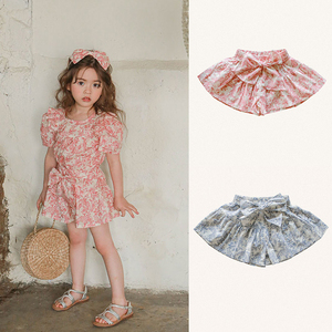 2024 all'ingrosso due pezzi grazioso estivo <span class=keywords><strong>camicia</strong></span> floreale Top e gonna pantaloncini di jeans coreani per bambini ragazza abbigliamento Set piccolo bambino - Product Image 2