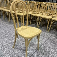 Chaise Thonet en résine noire empilable en PP pour événements extérieurs, mariages, restaurants, hôtels et fermes - Prix usine, vente en gros