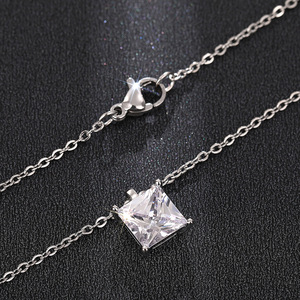 Collana con ciondolo quadrato semplice per donna, catena a O, gioielli minimalisti per l'uso quotidiano - Product Image 4