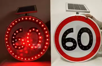 Panneau de signalisation de hauteur en plastique à LED solaire avec éclairage clignotant pour la sécurité routière