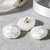 Boutons en fausses perles effet écaille de tortue, brillants, blancs, 15*12MM, avec boucle métallique pour chemisiers et chemises