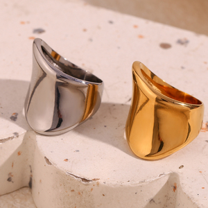 Anillo de sello brillante exagerado, chapado en oro de 18k, de acero inoxidable, joyería impermeable para <span class=keywords><strong>mujer</strong></span> - Product Image 4