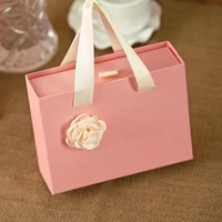 Boîtes rigides de luxe personnalisées pour cadeaux de mariage avec laminage mat, gaufrage, doublure en éponge, poignée et ruban, logo personnalisé, taille sur mesure, recyclables