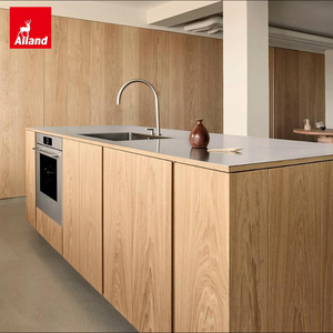 Armoires de cuisine autoportantes de luxe Allandcabinet blanches avec plans de travail en acier inoxydable et îlot central en placage de bois, design gratuit - Product Image 3