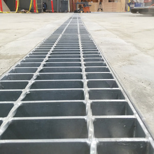 Verzinkte stalen zilveren industriële design zware uitvoering goot afvoerputdeksel zeef buitenafvoer rooster - Product Image 2