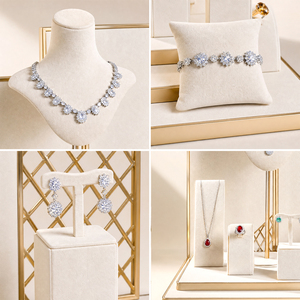Ensemble de présentoirs à bijoux en velours crème et métal doré Zebopak de luxe pour collier, boucles d'oreilles, bague, collection de Noël, vente en gros - Product Image 4