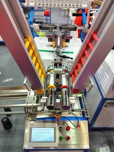 Machine à bobiner le fil à prix d'usine, commande PLC, machine à bobiner la dentelle, fonctionnement stable, <span class=keywords><strong>enrouleur</strong></span> de tubes textiles - Product Image 1