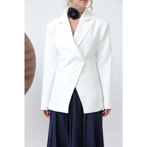 Blazer Elegante Color Crudo con Botones Delanteros para Mujer, Marca Soul, Estilo Clásico para Oficina y Uso Diario, Tallas S-L Versátiles - Product Image 5