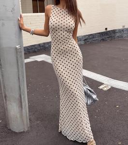 Elegante Vestido Maxi de Lunares con Cuello Redondo, Ajustado, Sin Mangas, Cintura Natural, Dobladillo Recto, Vestido de Fiesta de Verano - Product Image 1