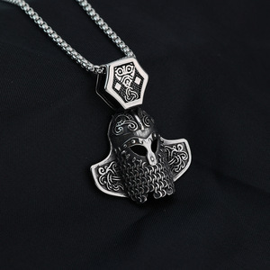 Collar con Colgante de Casco de Guerrero Vikingo de Acero Inoxidable Estilo Nórdico Vintage, Diseño de Máscara, Joyería para Hombre, Regalo, Accesorio de Moda - Product Image 4