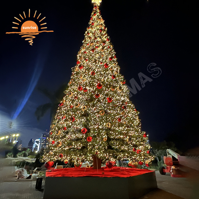 DMX RGBW Commercial Outdoor LED Lighted Giant Large Artificial simulated tree Christmas Fire-resistant material for safety Tree
