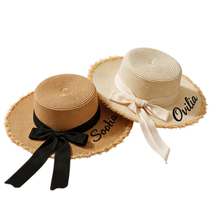 Visière plate brodée personnalisée avec nom – Chapeau de mode pour femme, idéal pour les cadeaux et souvenirs de mariage - Product Image 1