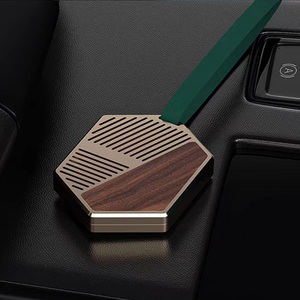 Oem Custom Kroon Vormige Hangende Auto Luchtverfrisser Hot Selling Luxe Metaal Met Citroen & Rose Geur Dashboard Plaatsing - Product Image 4