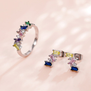 Set di Orecchini e Anello con Cristalli Colorati in Stile Geometrico per Donne, Accessori per Uso Quotidiano e Feste - Product Image 1