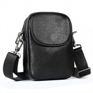 Sac bandoulière pour homme en cuir de vachette pleine fleur, petit format, usage quotidien, couleur unie - Product Image 5