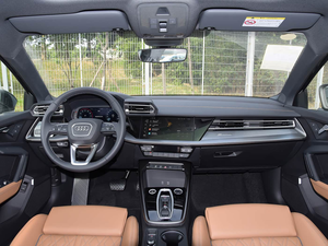 <span class=keywords><strong>Audi</strong></span> <span class=keywords><strong>A3</strong></span> Sportback <span class=keywords><strong>35</strong></span> TFSI 1.5T de haute qualité, espace de chargement 250 Nm, voiture compacte de luxe à 5 portes pour le Moyen-Orient - Product Image 6