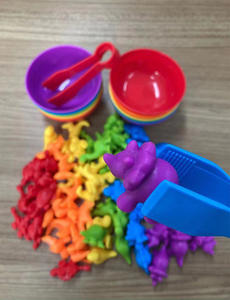 Ensemble de jouets d'éducation précoce inspiré Montessori <span class=keywords><strong>Jeu</strong></span> de mathématiques cognitives <span class=keywords><strong>pour</strong></span> enfants avec comptage d'animaux en caoutchouc <span class=keywords><strong>pour</strong></span> jouets de bébé - Product Image 5