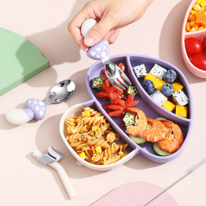 Plato de silicona con diseño de pingüino de dibujos animados, tenedor y cuchara, con pajita para alimentar a los niños - Product Image 1