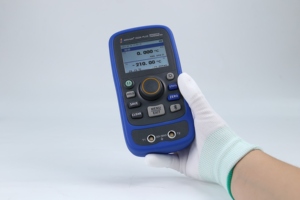 Thermomètre de référence en plastique à double entrée avec <span class=keywords><strong>écran</strong></span> LCD haute précision, prise en charge OEM pour l'étalonnage sur site en laboratoire de métrologie - Product Image 4
