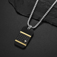 Style de tir de rue européen et américain or noir mat contre la marée de couleur pendentif en acier inoxydable marque de l'armée collier Zircon
