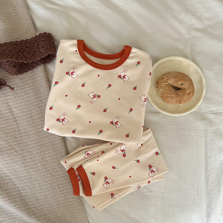 Beige + Lapin Floral