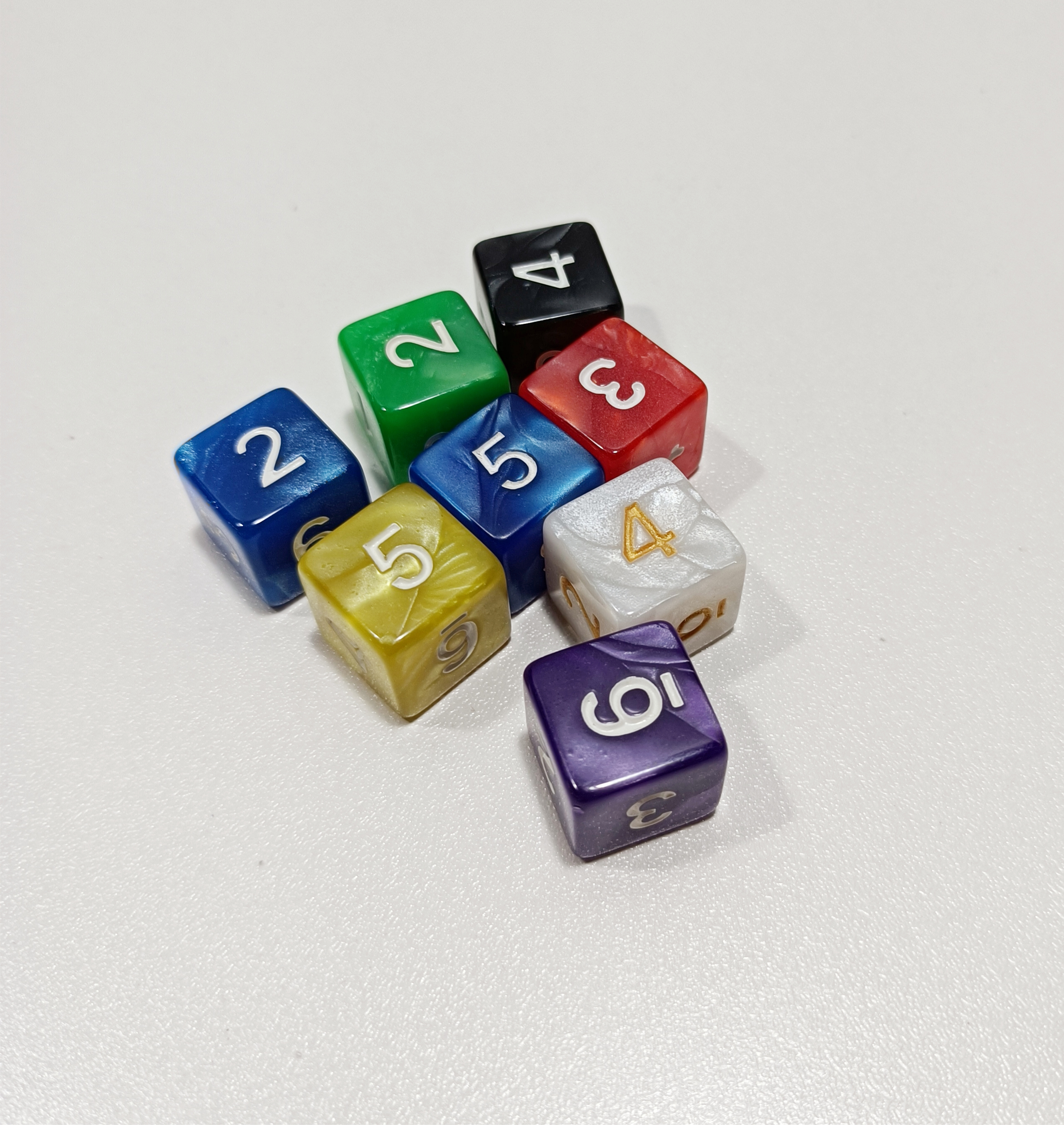 Perla con i dadi dei numeri