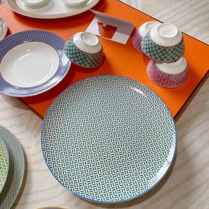 Service de table en porcelaine fine de luxe européen, 41 pièces - Product Image 5