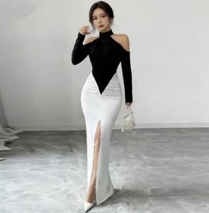 Abito <span class=keywords><strong>lungo</strong></span> da donna sexy nero e <span class=keywords><strong>bianco</strong></span> <span class=keywords><strong>con</strong></span> blocchi di colore, spalle scoperte, maniche lunghe, arricciature, modello aderente e <span class=keywords><strong>spacco</strong></span> alto, ideale per feste, gala e matrimoni - Product Image 1
