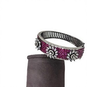 Bracelets à breloques élégants en zircon plaqué argent de qualité supérieure pour mariage, fiançailles, bijoux de soirée pour femmes - Product Image 2