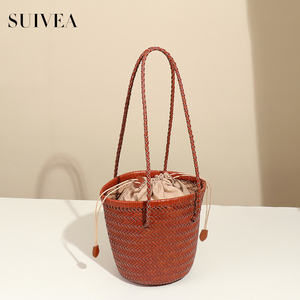 Nouveau sac à main pour femmes tendance, vente en gros, rétro, en cuir de vachette de première qualité, sac à bandoulière, sac seau, sac tricoté à la main - Product Image 3