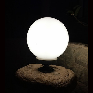 250MM Globe Pilier Lumières Acrylique Forme Clôture Extérieure Solaire LED Ball Gate Light Solaire Alimenté Pilier Lumière Avec Boule Caractéristique - Product Image 4