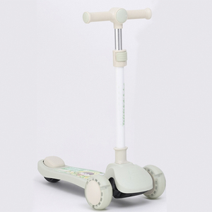 Patinete Moderno para Niños con Maleta, de 3 a 8 Años, de Plástico y Acero, Plegable, para <span class=keywords><strong>Viajes</strong></span> y Actividades al Aire Libre - Product Image 2
