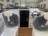 Bateau de pêche en aluminium, yacht sportif en haute mer avec support pour moteur hors-bord, personnalisation possible