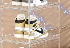 Porte transparente à ouverture latérale