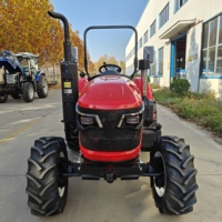 Tractor Agrícola de Cuatro Ruedas con Cabina Opcional y Diversos Implementos Agrícolas