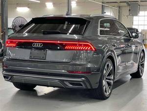 รถยนต์มือสอง Q8 AWD 55 TFSI 4 ประตู SUV เกียร์อัตโนมัติ เบาะหนัง ล้อแม็ก R18 ระบบควบคุมความเร็วอัตโนมัติ ภายในสีอ่อน กล้องมองหลังด้านซ้าย - Product Image 6