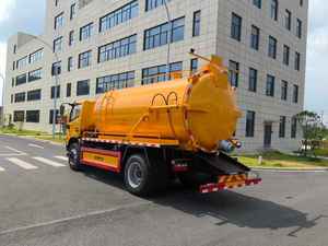 Camion à vide <span class=keywords><strong>pour</strong></span> eaux usées Dongfeng 8m³, Camion d'<span class=keywords><strong>aspiration</strong></span> des eaux usées Dongfeng 8CBM, Camion à vide <span class=keywords><strong>pour</strong></span> fosses septiques Dongfeng 8 mètres cubes - Product Image 6
